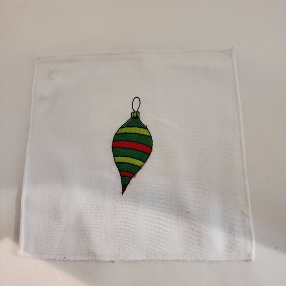 Christmas Embroidery Kitchen Square Towels White NEW - Set Of 4 - Picture 4 of 14